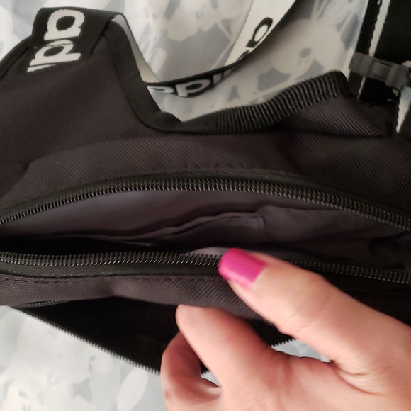 NEW Adidas Sling Black - Picture 4 of 7